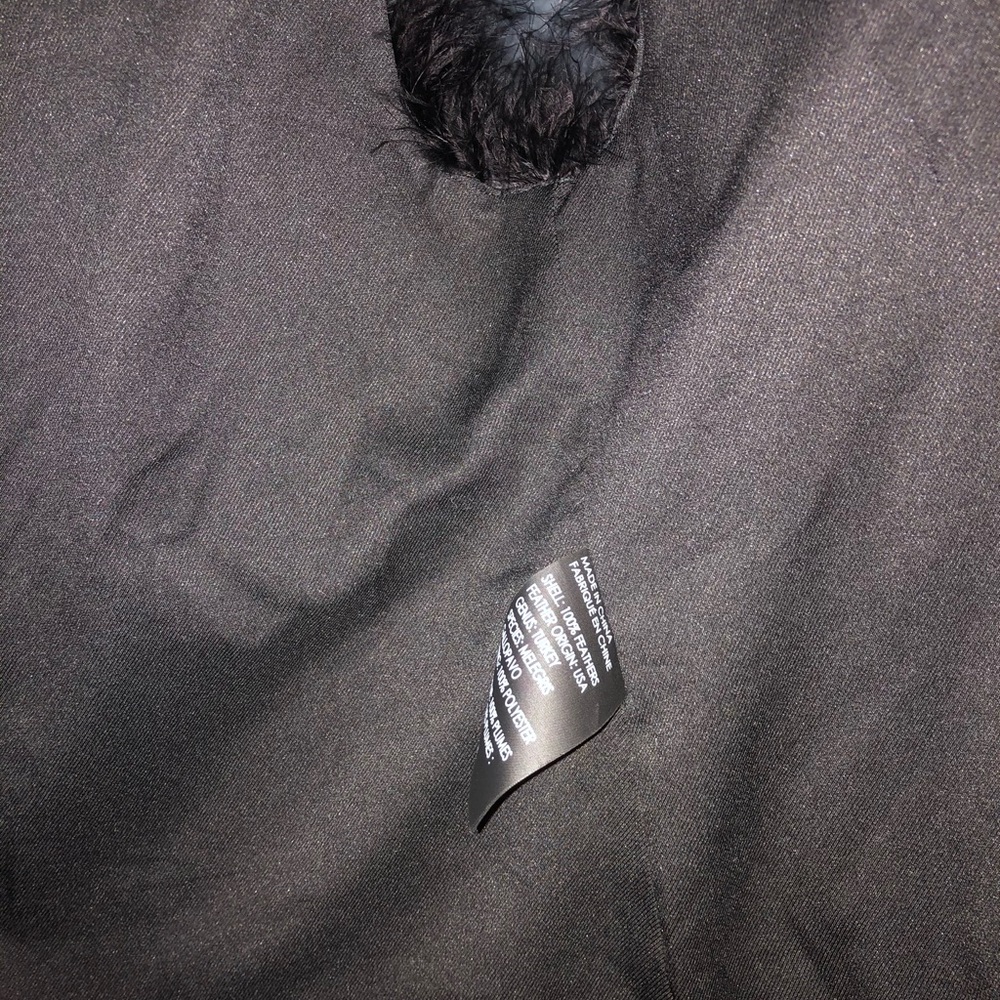 Club Monaco Feather Vest - Picture 5 of 6